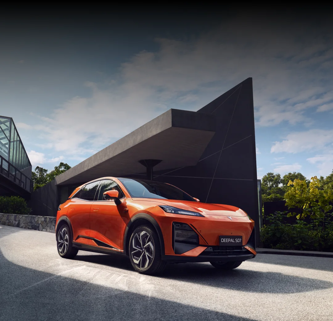 2,900mm Class-leading Wheelbase